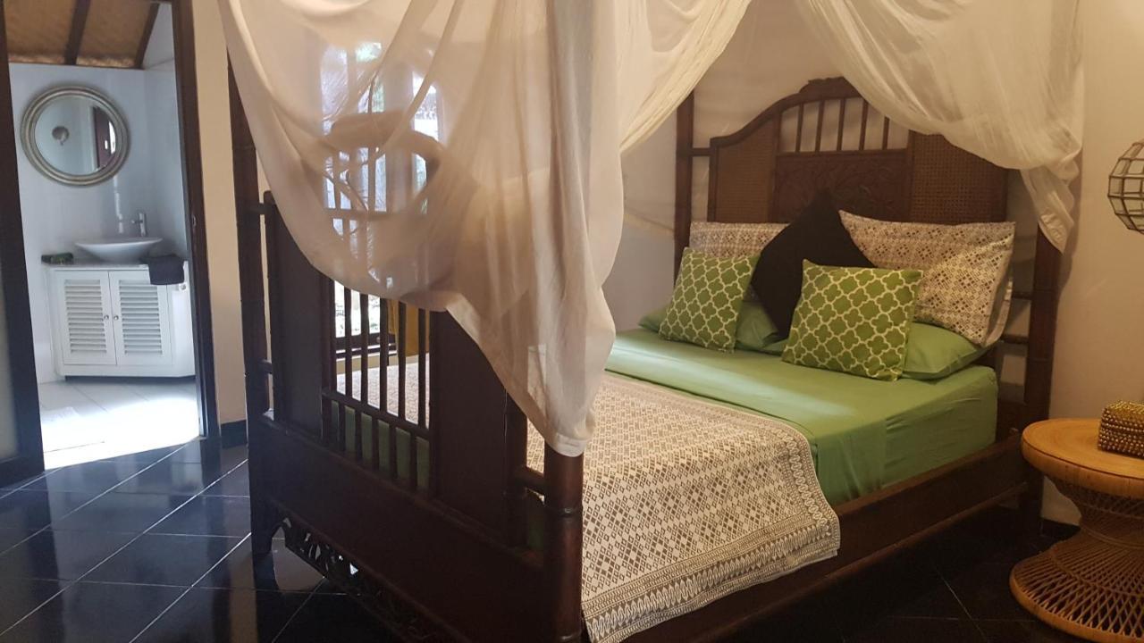 Villa Jati - Private Poolside Villa Central Lovina Екстериор снимка
